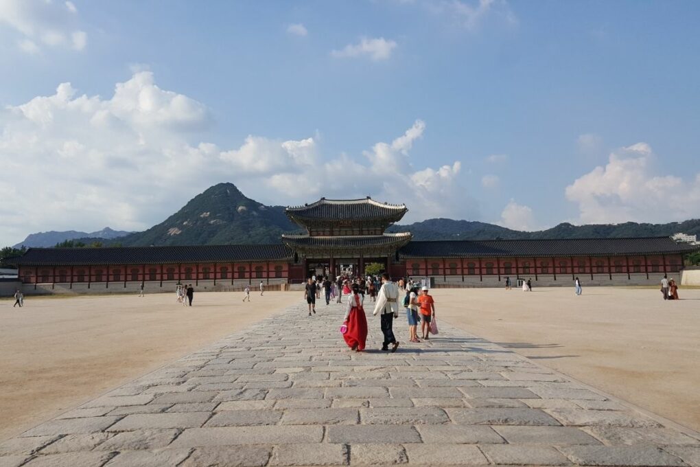 Gyeongbokgung palace in Seoul on a sunny day